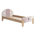 Moderne kinderbed met bamboe frame en kleurrijke panelen